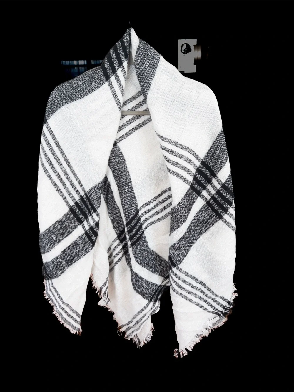 Women’s Black White Plaid Blanket Poncho Shawl Wrap Fringe Oversized